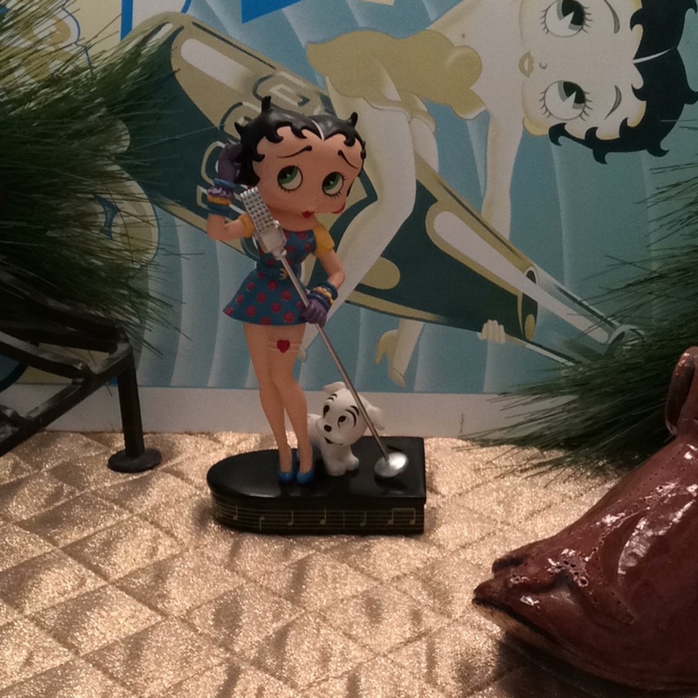 “Betty Sings the Blues” Figurine